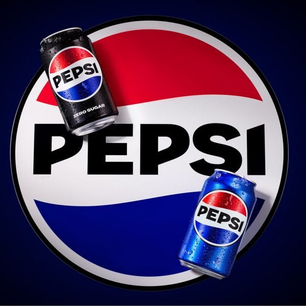 Pepsi, markanın mirasına odaklanan “pişmanlık duymayan” logosunu tanıttı